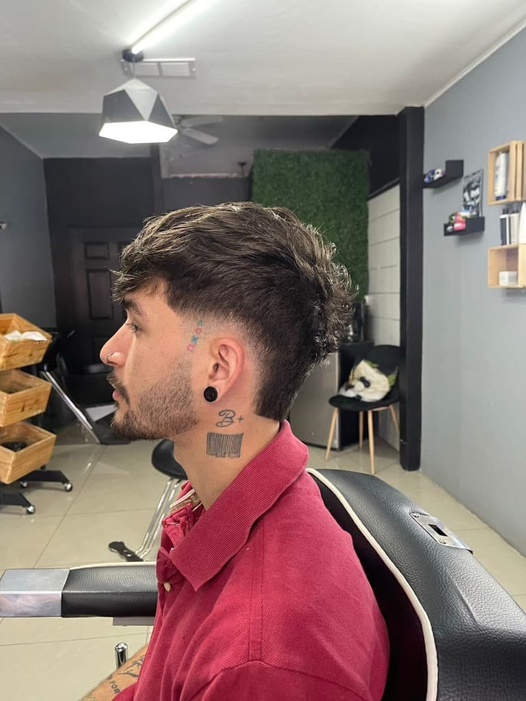 Clandestino Atmosphere 13